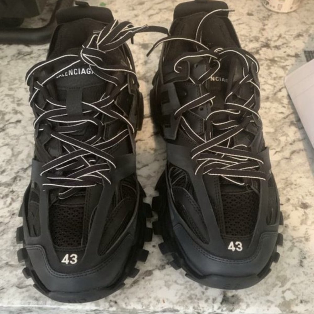 Balenciaga triple s